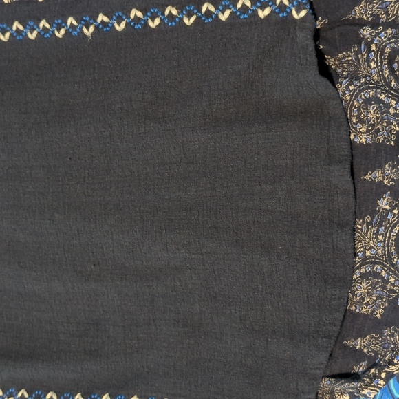 3 Vintage Lucky Brand Tanks - Picture 15 of 15